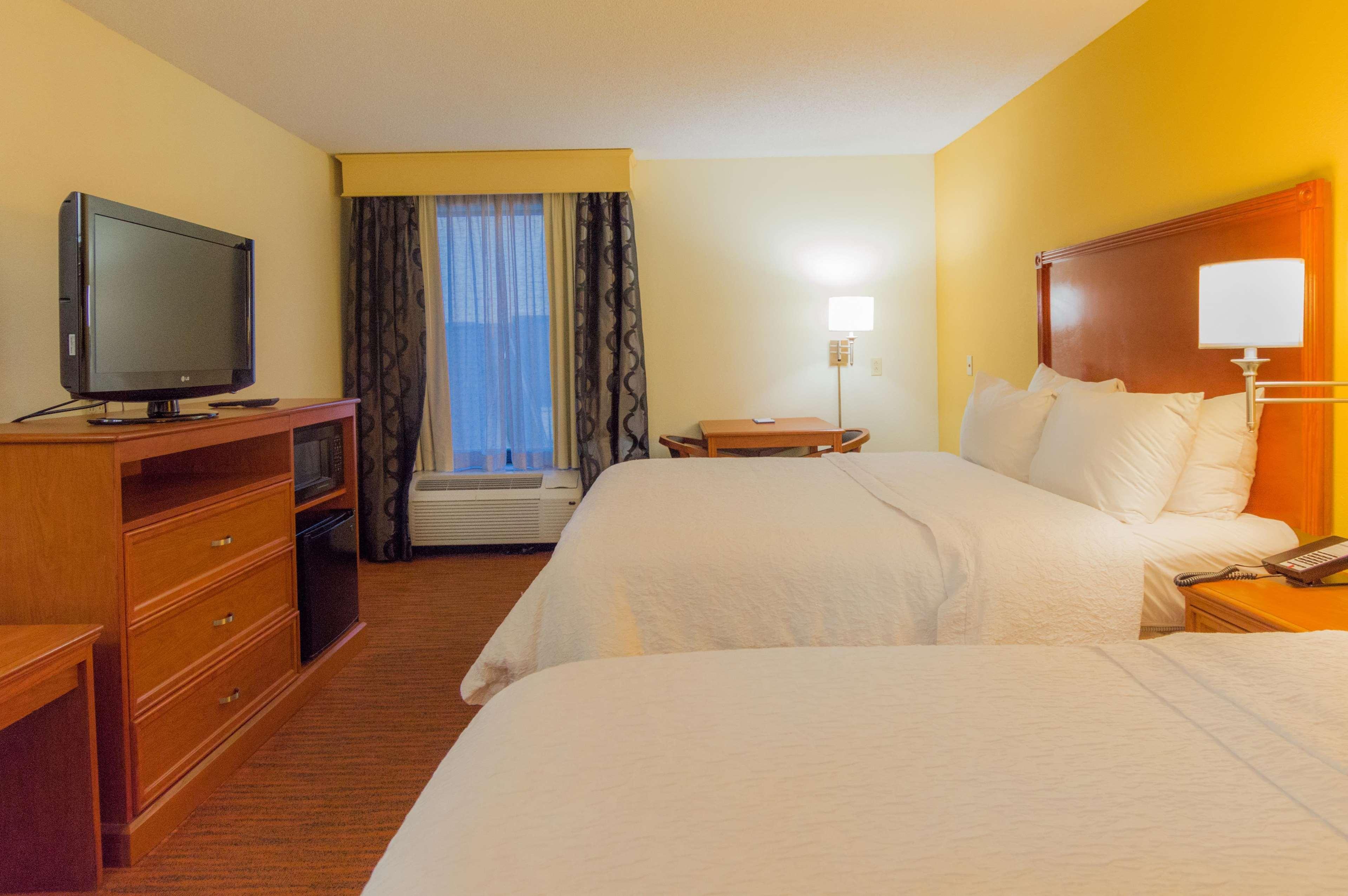 Hampton Inn & Suites St. Louis-Честърфийлд Екстериор снимка