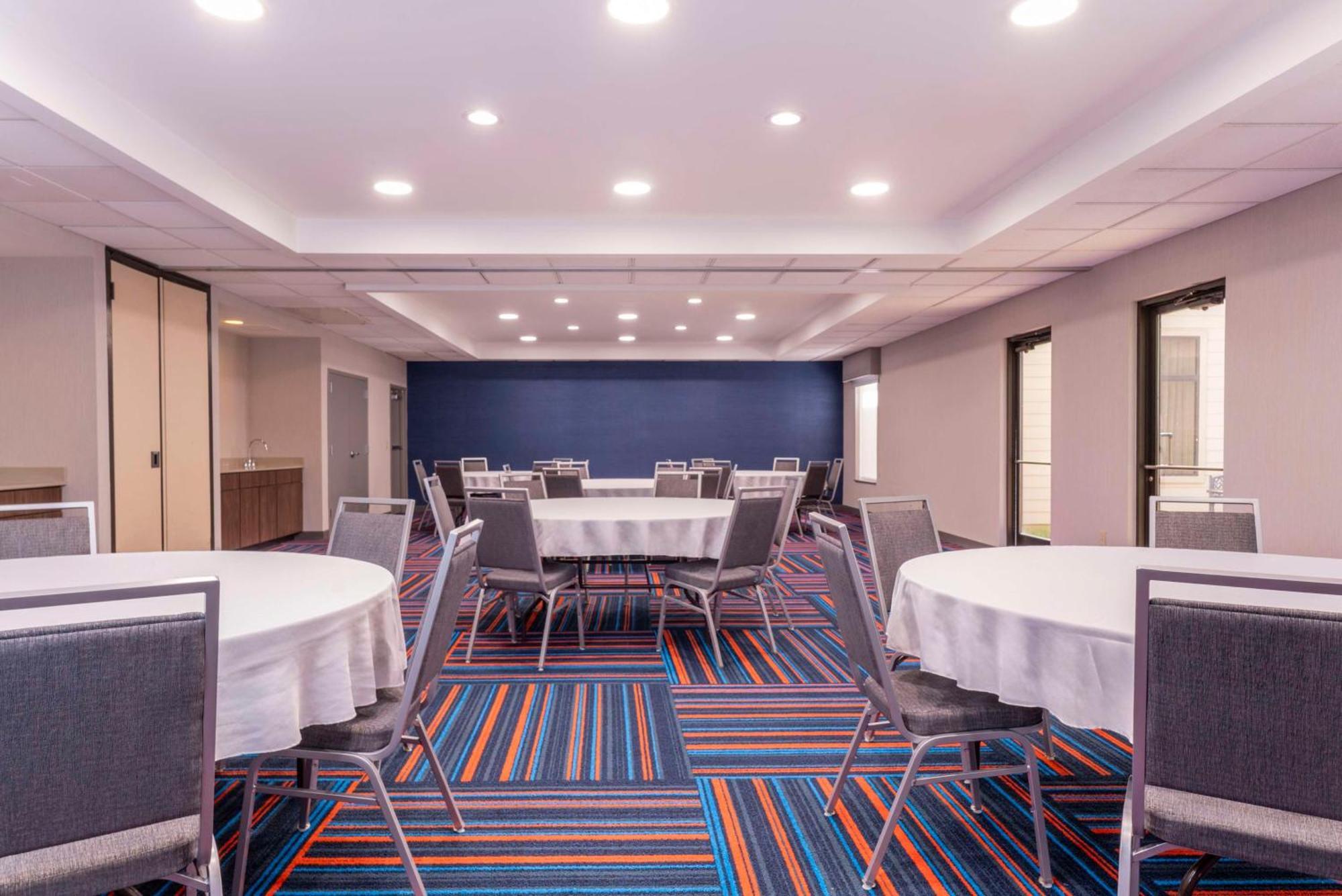 Hampton Inn & Suites St. Louis-Честърфийлд Екстериор снимка