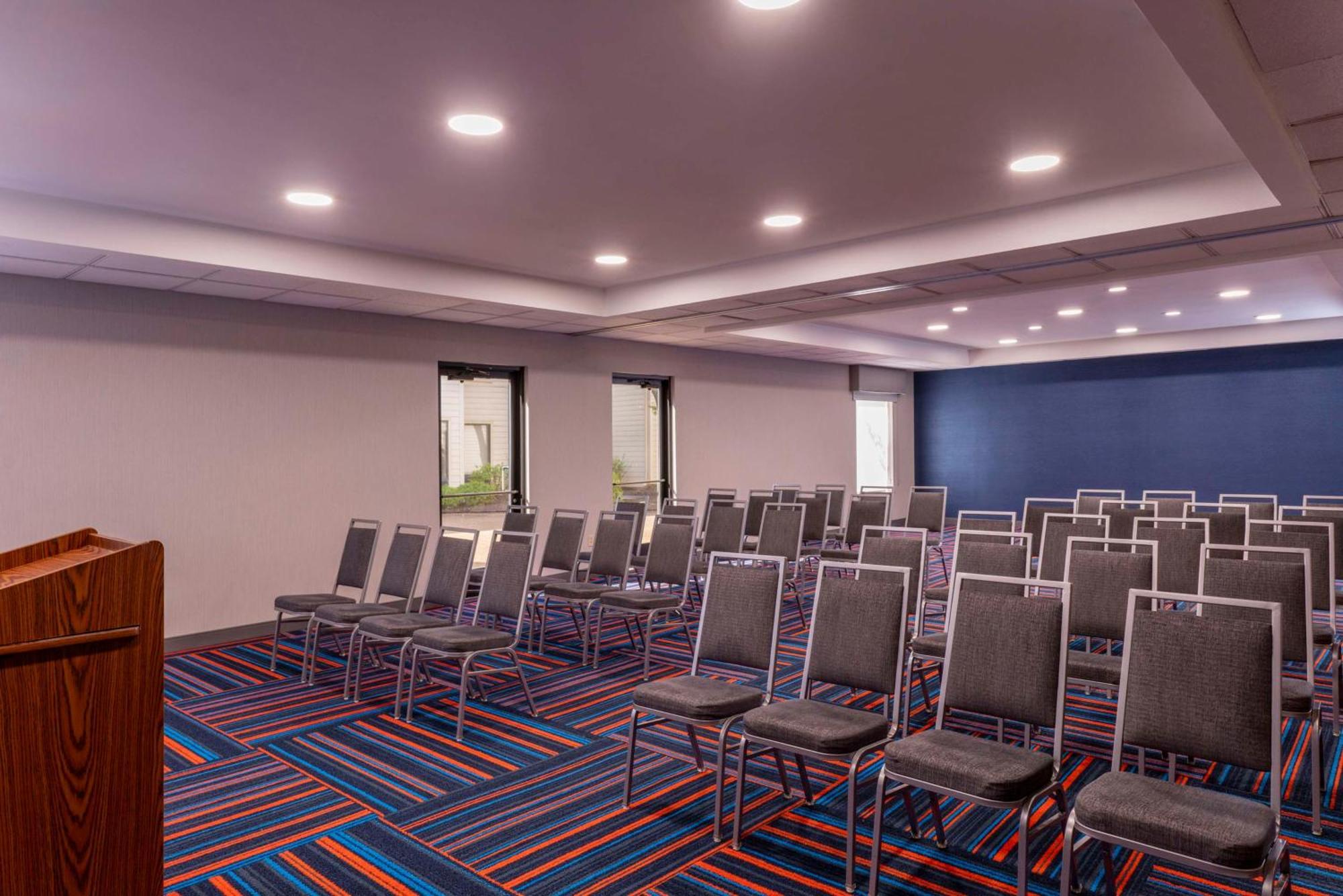 Hampton Inn & Suites St. Louis-Честърфийлд Екстериор снимка