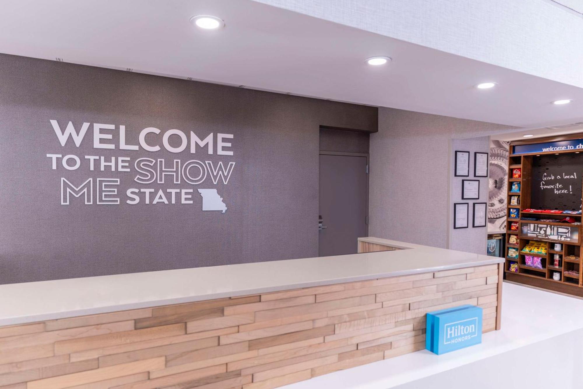 Hampton Inn & Suites St. Louis-Честърфийлд Екстериор снимка